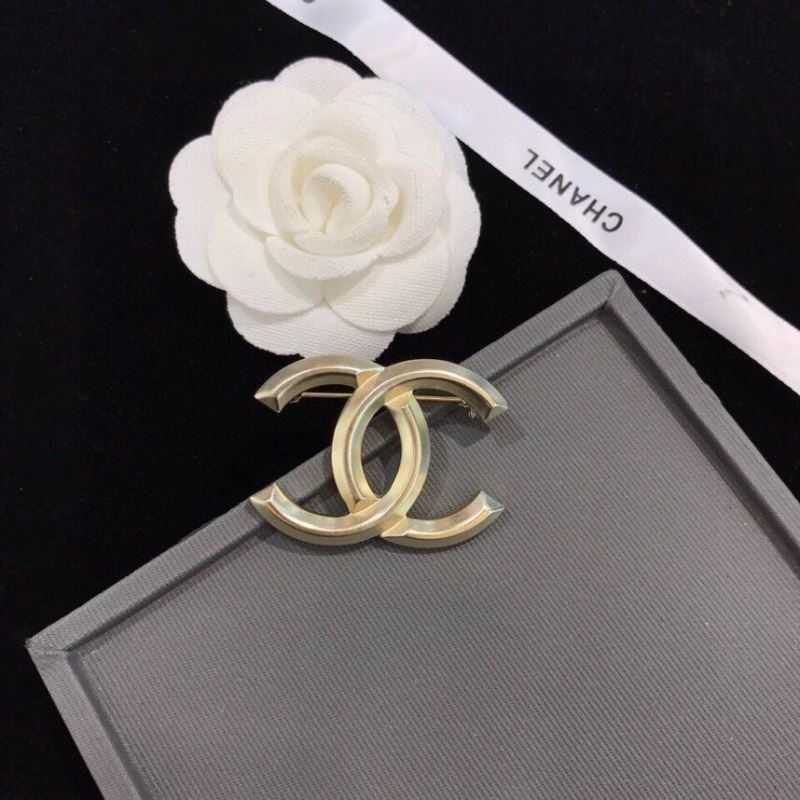 Chanel Brooches - Click Image to Close